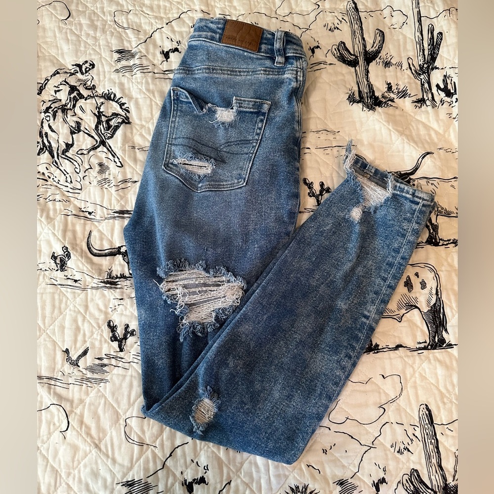 American Eagle mom jeans